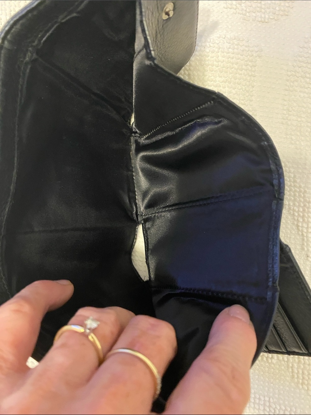 Black Leather Women’s Wallet with Decorative Heart Accent, well cared for. - Picture 6 of 9